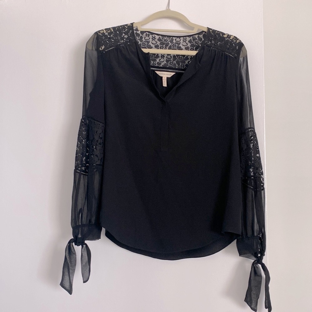 Black Rebecca Taylor silk blouse in Size 2